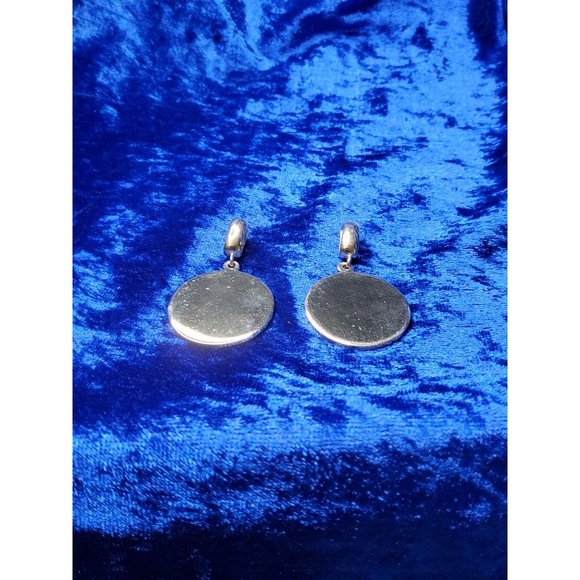 vintage pair of gold tone engravable round pendant / charm - Picture 4 of 5